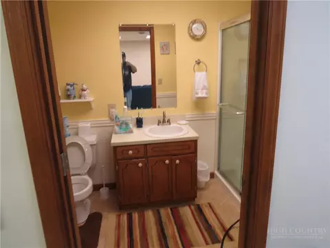 Bath - 296 Silo Rd, Sparta, NC 28675 photo 5 of 5