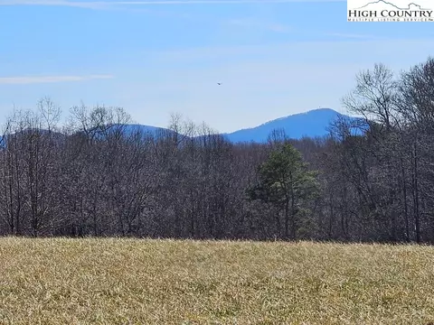 667 Pads Rd, Wilkesboro, NC 28697