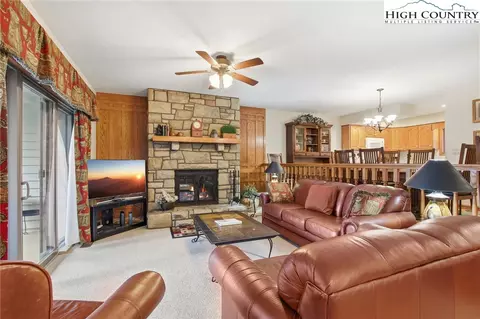 491 Waterside Drive St #2, Blowing Rock, NC 28605