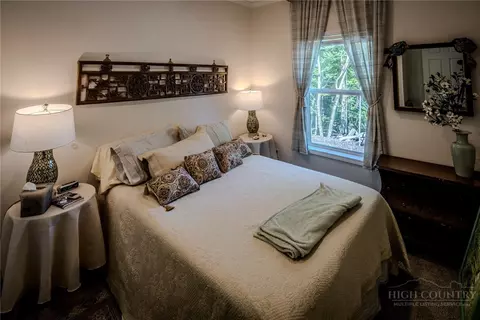 Bedroom - 211 Wild Daisy Ln, Beech Mountain, NC 28604 photo 4 of 8