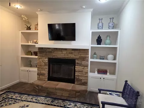 Living - 211 Wild Daisy Ln, Beech Mountain, NC 28604 photo 1 of 2