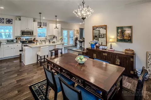 Dining - 211 Wild Daisy Ln, Beech Mountain, NC 28604 photo 4 of 4