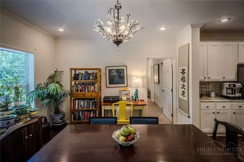 Dining - 211 Wild Daisy Ln, Beech Mountain, NC 28604 photo 3 of 4