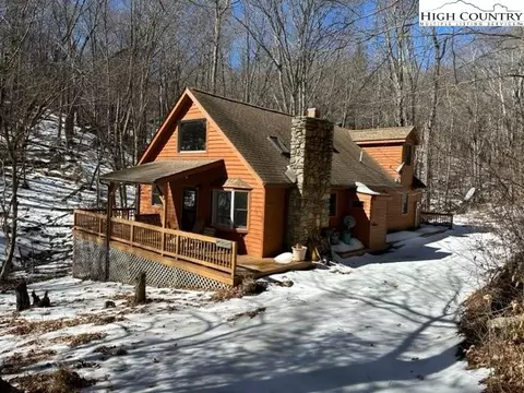 495 Rocky Top Ln, Independence, VA 24348