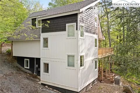111 Overbrook Trl, Beech Mountain, NC 28604