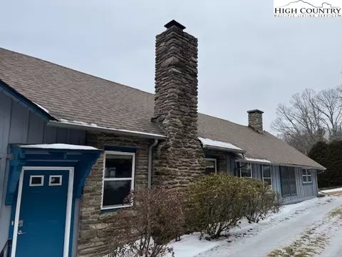 233 Dogwood Ln, Blowing Rock, NC 28605