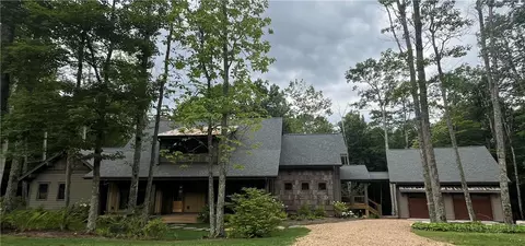 137 Mountain Breeze Knl, Blowing Rock, NC 28605