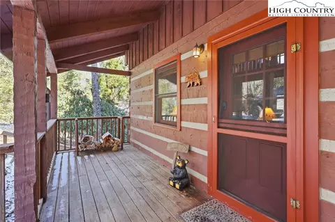 380 Devils Lake Dr, Seven Devils, NC 28604 photo 9