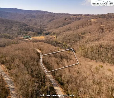 1122 Pine Ridge Rd, Beech Mountain, NC 28604 photo 2