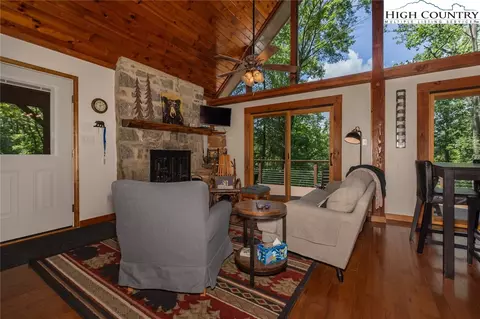 251 Deer Run Rd, Deep Gap, NC 28618 photo 10