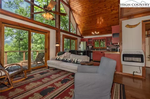 251 Deer Run Rd, Deep Gap, NC 28618 photo 9