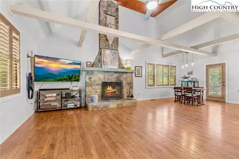 239 Deerfield Ests, Boone, NC 28607