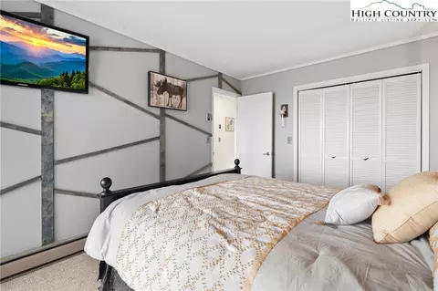 Bedroom - 101 Courtside Ln #A2, Beech Mountain, NC 28604 photo 3 of 5