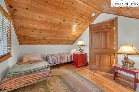 Bedroom - 198 Laurel Hill Ln, Boone, NC 28607 photo 3 of 9
