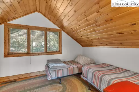 Bedroom - 198 Laurel Hill Ln, Boone, NC 28607 photo 4 of 9