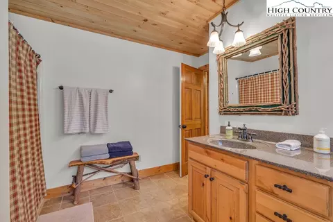 Bath - 198 Laurel Hill Ln, Boone, NC 28607 photo 1 of 6