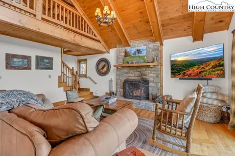 Living - 198 Laurel Hill Ln, Boone, NC 28607 photo 2 of 4