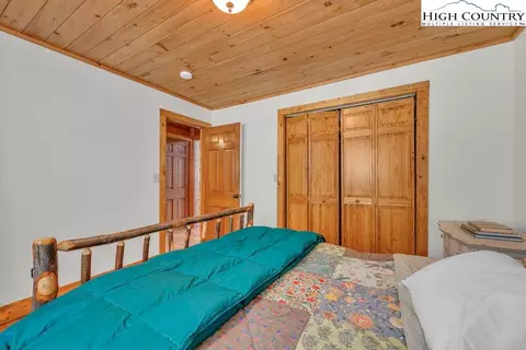 Bedroom - 198 Laurel Hill Ln, Boone, NC 28607 photo 2 of 9