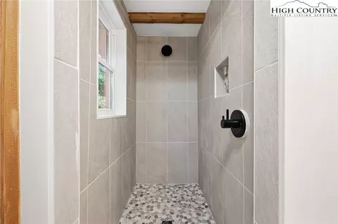 Bath - 1520 Bamboo Rd, Boone, NC 28607 photo 2 of 5