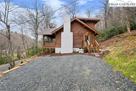Exterior - 1520 Bamboo Rd, Boone, NC 28607 photo 6 of 10