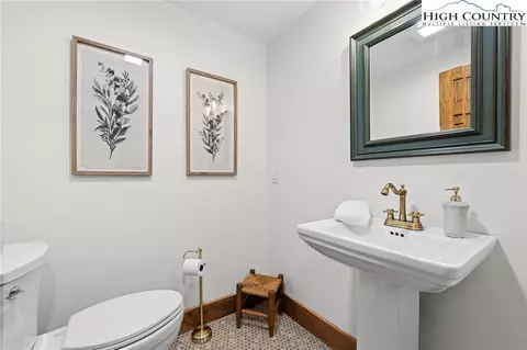 Bath - 1520 Bamboo Rd, Boone, NC 28607 photo 3 of 5