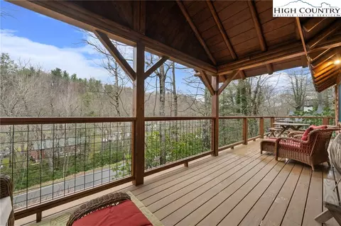 Exterior - 1520 Bamboo Rd, Boone, NC 28607 photo 4 of 10