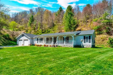 228 Vilas Overlook Dr, Vilas, NC 28692