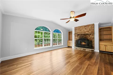 Living - 167 Wagon Wheel Ln, Deep Gap, NC 28618 photo 4 of 6