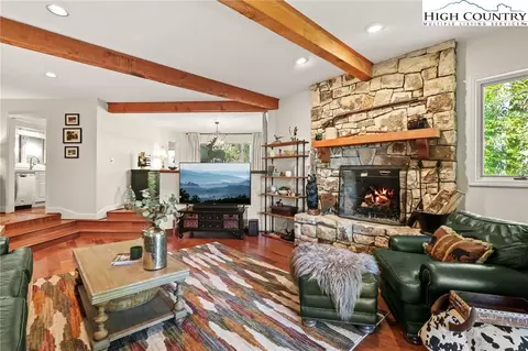 107 Grouse Moor Dr #107, Linville, NC 28646