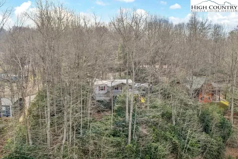 495 Betsy Cir, Todd, NC 28684