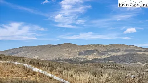 111 Sugar Ski Dr #11-103, Sugar Mountain, NC 28604