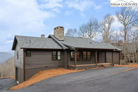 764 Golden Ridge Rd, Blowing Rock, NC 28605
