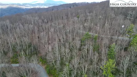 148 Rhododendron Dr, Beech Mountain, NC 28604 photo 10