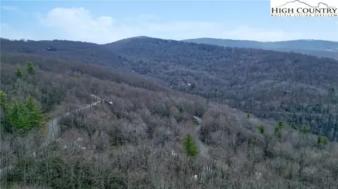 148 Rhododendron Dr, Beech Mountain, NC 28604 photo 6