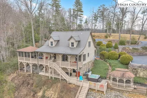 883 Wagon Ridge Ln, Ferguson, NC 28624
