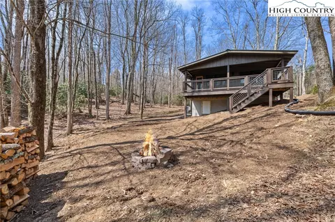 Exterior - 202 Chinkapin Rdg, Seven Devils, NC 28604 photo 6 of 7