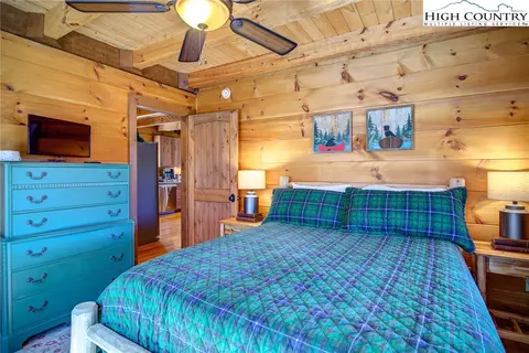 Bedroom - 337 Rivers Crest Rd, Boone, NC 28607 photo 3 of 8