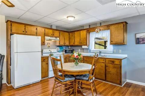 Kitchen - 237 Valley View Dr, Jefferson, NC 28640 photo 4 of 4