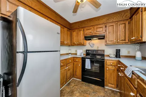 Kitchen - 237 Valley View Dr, Jefferson, NC 28640 photo 3 of 4