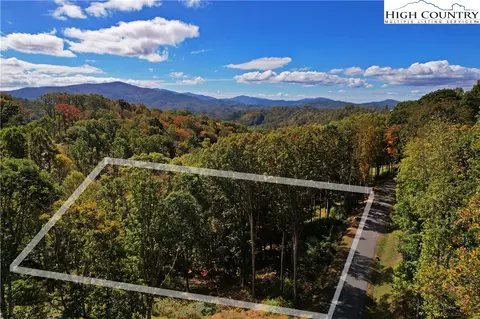 89 Smokerise Drive, Banner Elk, NC 28604