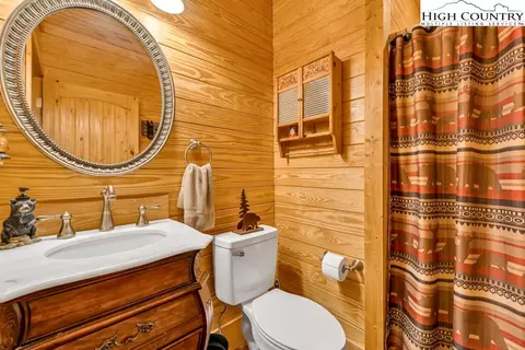 Bath - 3043 Junaluska Rd, Boone, NC 28607 photo 1 of 3