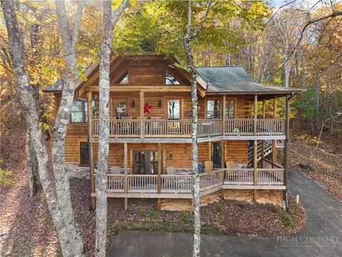 Exterior - 3043 Junaluska Rd, Boone, NC 28607 photo 2 of 14