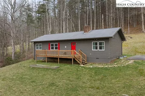 119 Pine Meadow Ln, Boone, NC 28607