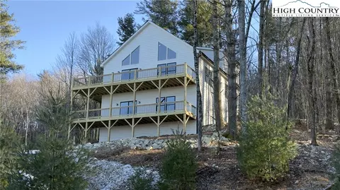 239 Deerfield Forest Pkwy, Boone, NC 28607