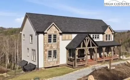 457 Autumn Leaf Way, Crumpler, NC 28617