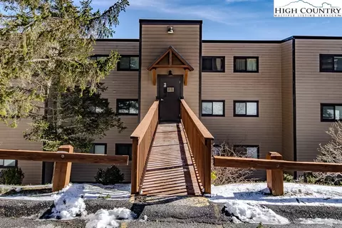 102 Sugar Ski Dr #233, Sugar Mountain, NC 28604