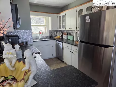 101 Courtside Ln #A5, Beech Mountain, NC 28604 photo 8