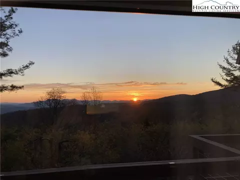 103 Upper Holiday Ln #G329, Beech Mountain, NC 28604