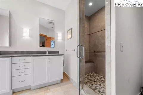 Bath - 1690 Evergreen, Boone, NC 28607 photo 6 of 6