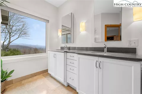 Bath - 1690 Evergreen, Boone, NC 28607 photo 5 of 6